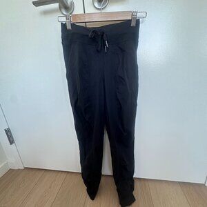 Lululemon Dance Studio Mid-Rise Black Jogger 7/8 Length Size 2